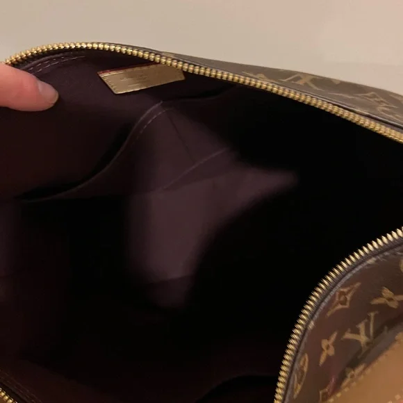 LOUIS VUITTON 2018 Monogram Berri PM. - Picture 12 of 14